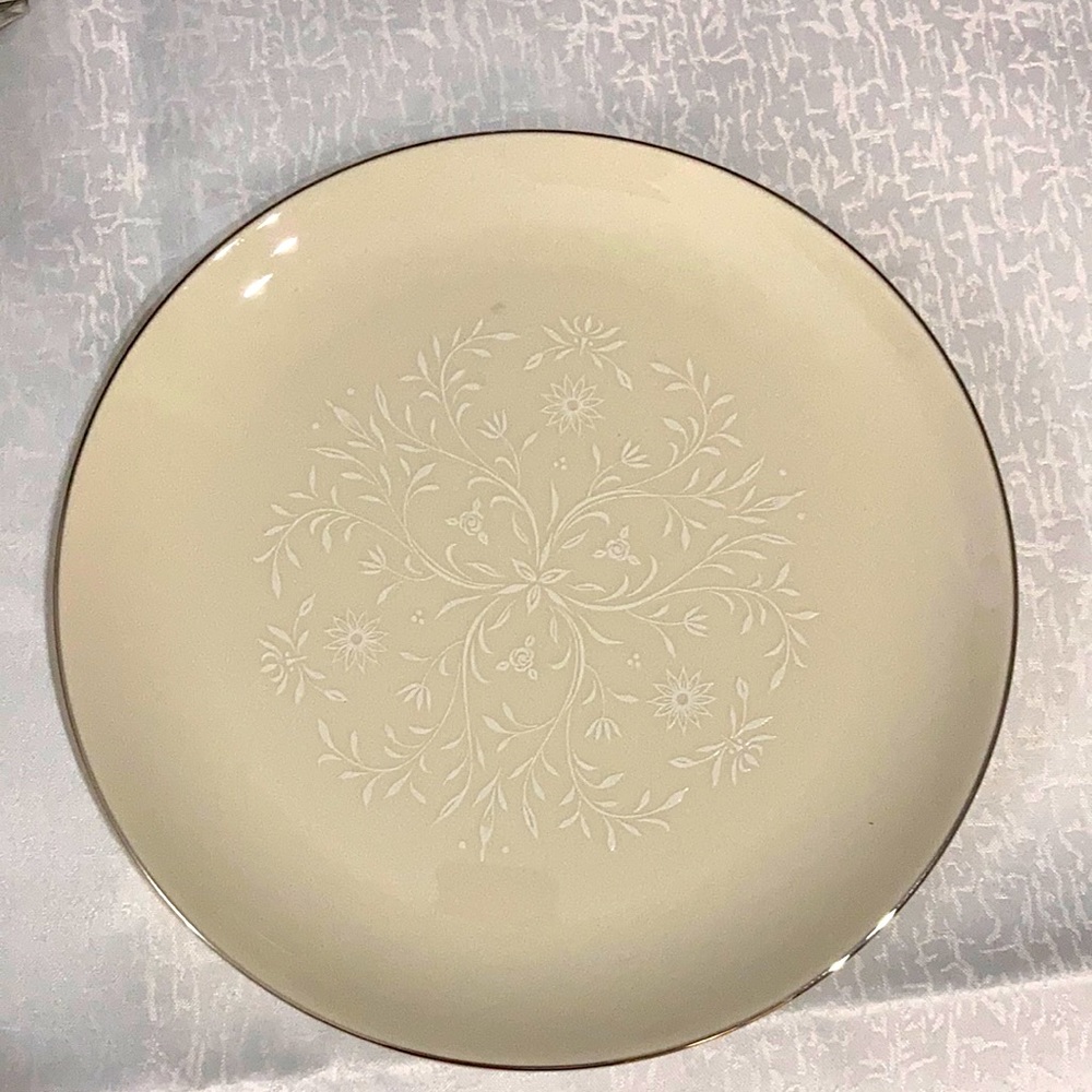 Vintage Pickard dinner plate